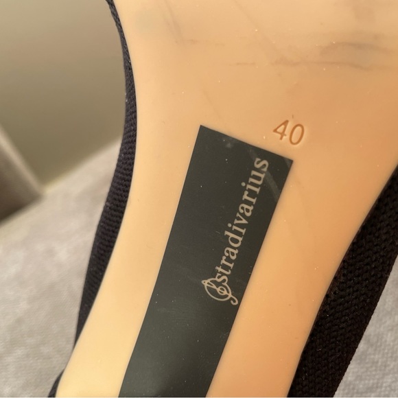 High heel knit black mini boots-Stradivarius NEW (never worn) - Picture 5 of 5